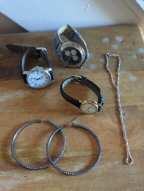 Jewelry Lot Of Five Things Three Watches One Necklace One Pair Of Earrings